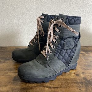 Sorel Slate Lexie Leather Boots Womens 8.5 Lug Sole Wedge Rain NL3375-026 Slate